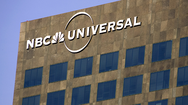 Adweek's tweet photo. .@NBCUniversal will start selling TV advertising programmatically this fall: https://t.co/iGhlGNWtU0 https://t.co/rafbBxqmZb