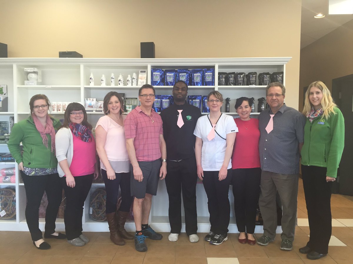 dr360wellness's tweet image. #PinkShirtDay at 360 Wellness. #SpruceGrove
#antibullying