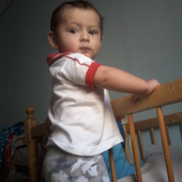 NicoleLpez18's tweet photo. El muy agrandado ya se para, en cualquier momento sale caminando.. Que hermoso que sos Tahiel 😍 https://t.co/L8NXZhtYVu