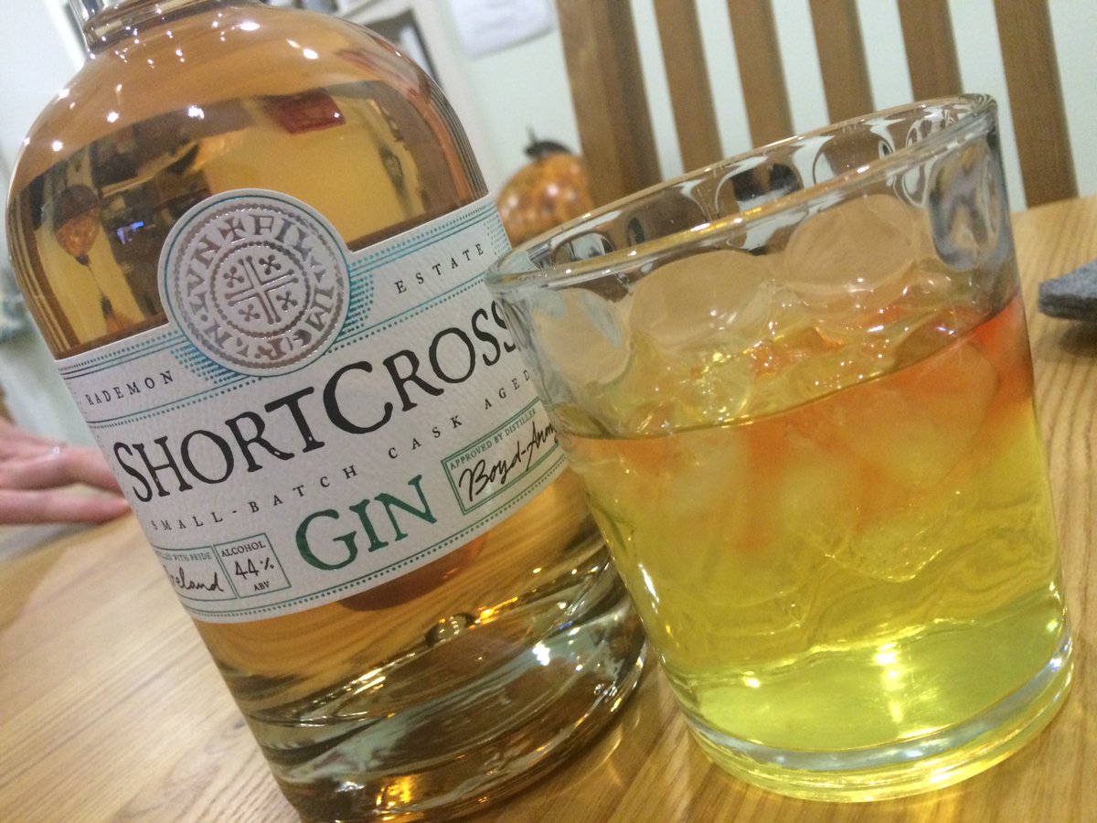 lordofgin's tweet photo. It's been a great week so far @ShortcrossGin #HQ so time for a little treat with #WhiteNegroni #realdistillery https://t.co/4CtahQtaL9
