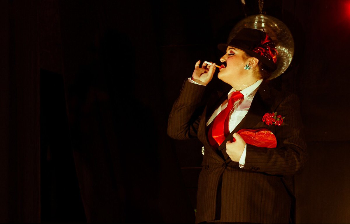 PuffinClub's tweet photo. #HartcoreCabaret #AntiValantine Show #HulaErotica @MisterRockHart #CarmenMiAmor @ConwyJester Copyright J. Von Voges https://t.co/8QRmnNdniL