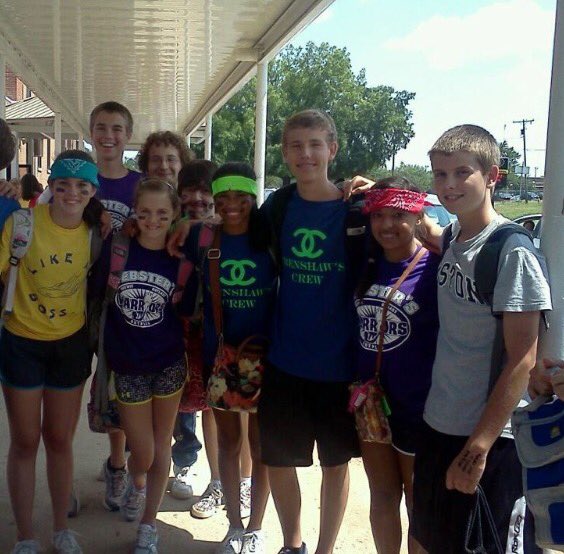 makenzie_divina's tweet image. #seniorvideo