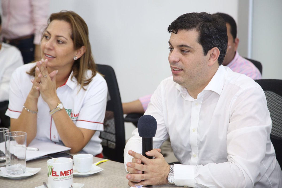 IngridRDigital's tweet photo. #DiálogosParaLaPlaneación en @GobMeta con @DNP_Colombia @SimonGaviria @marcela_amayag https://t.co/A6ZNMWmxhG https://t.co/ImzlWwpLsg