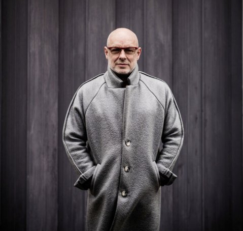 dark_shark's tweet photo. Brian Eno covers The Velvet Underground on new album The Ship #ImSetFree https://t.co/EvzTicH9ye https://t.co/BfSmTjRkGT