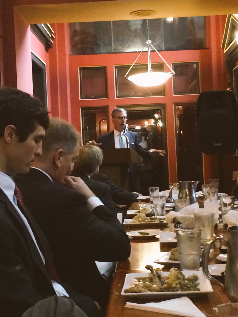 NorfolkHistory's tweet image. Art/inclusion/culture/revitalization. @BrotherRutter talk themes @ the Virginia Club @neonnfk talk at lunch today.