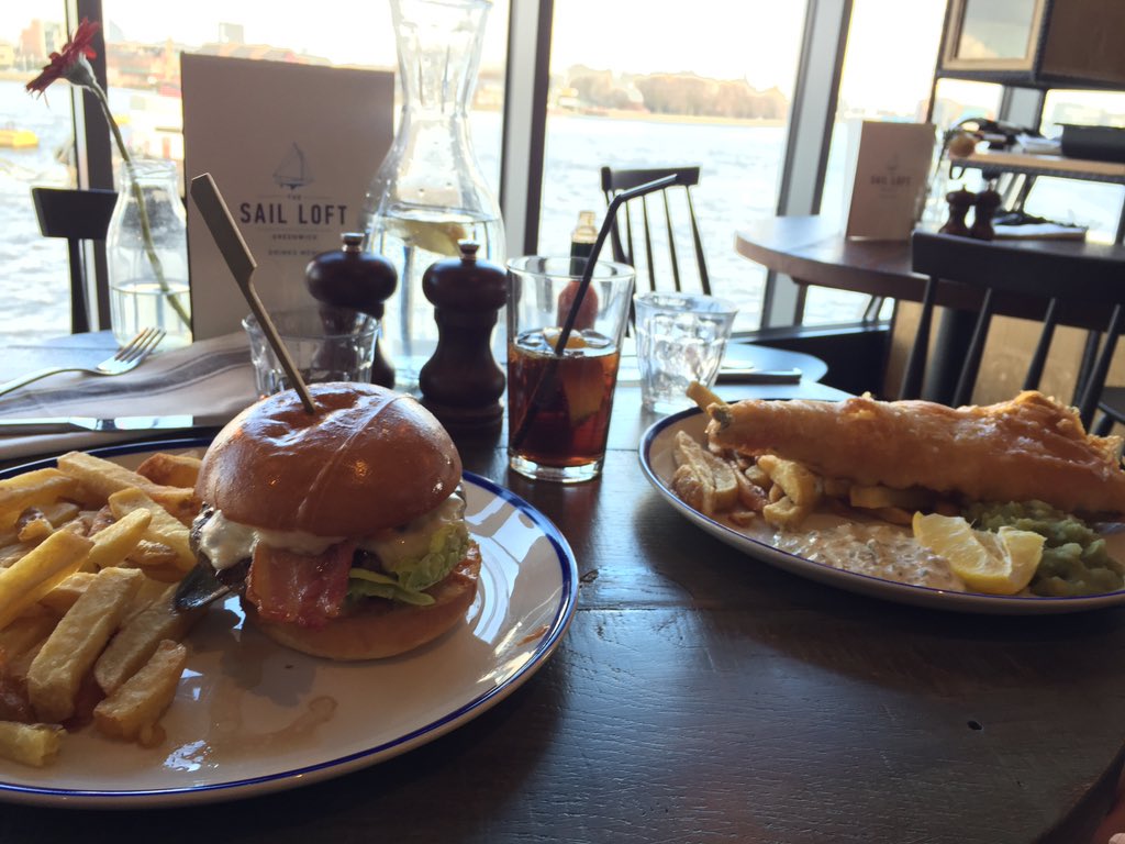 sosh_uk's tweet image. @SailLoftLondon yummy food and amazing views #TOTastemaker #Thamesviews #ILoveLondon