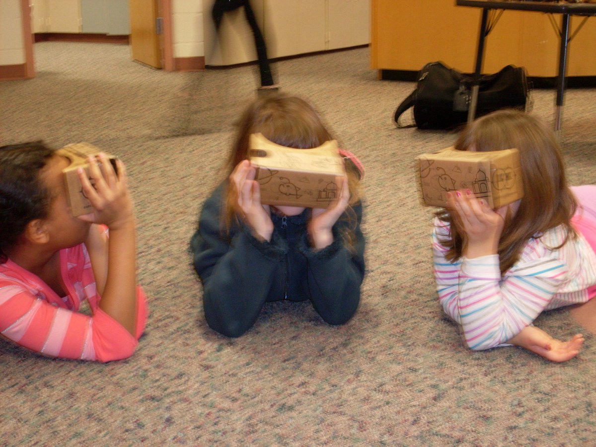 LibrarySG's tweet image. Stonegate students had a blast today with Google Expedition!  They explored many places like oceans and landmarks.