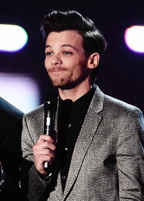 _amamosa1d's tweet photo. 😍😍 #BRITVIDONEDIRECTION #BRITs https://t.co/pK67iVUfwH