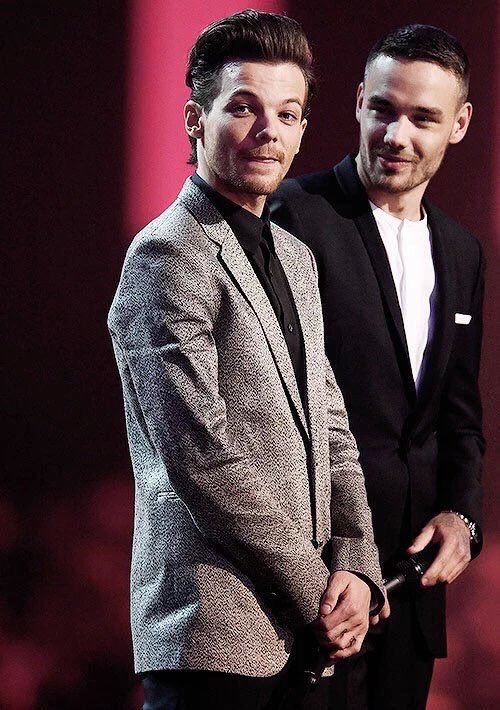 _amamosa1d's tweet photo. @Louis_Tomlinson @Real_Liam_Payne #BRITVIDONEDIRECTION #BRITs 😍😍 https://t.co/1bA2gTeG27