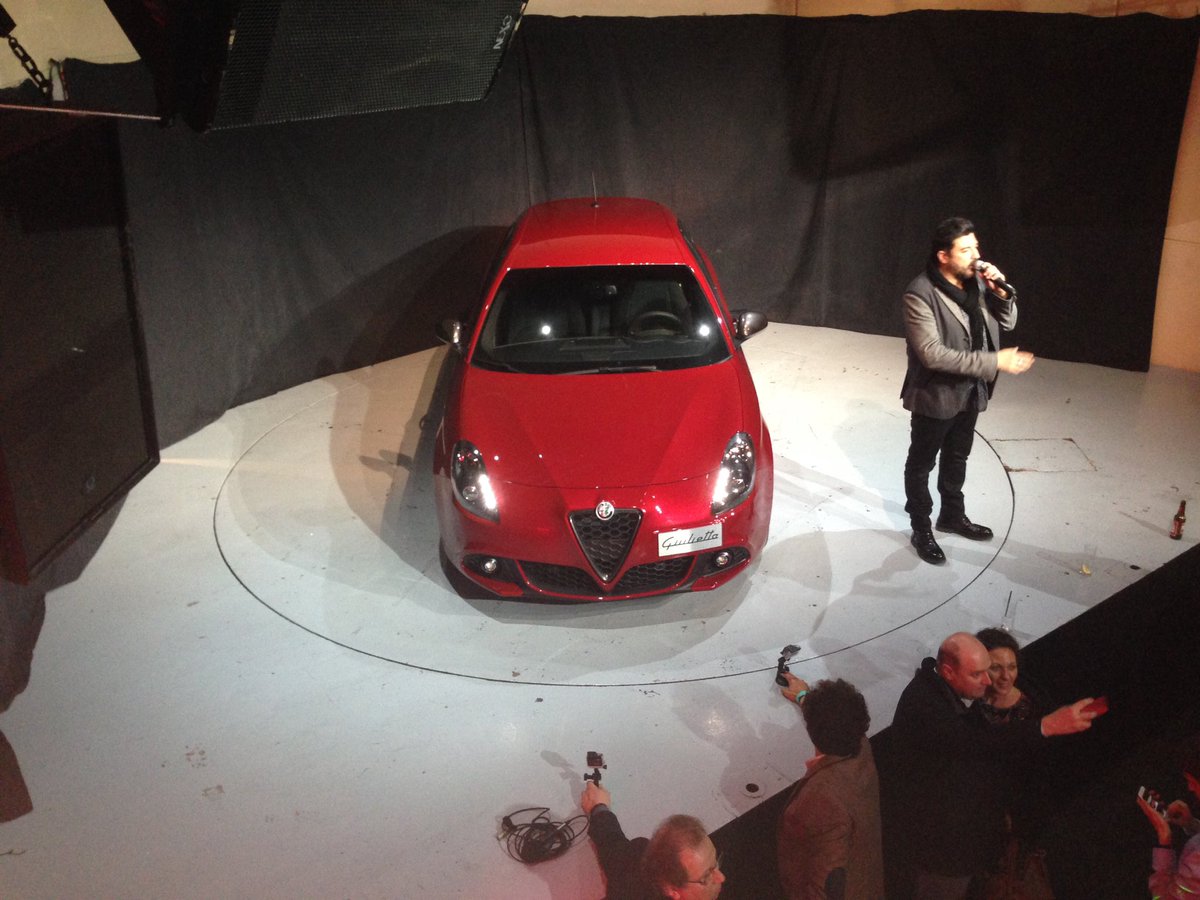 Álvaro TM tweet media