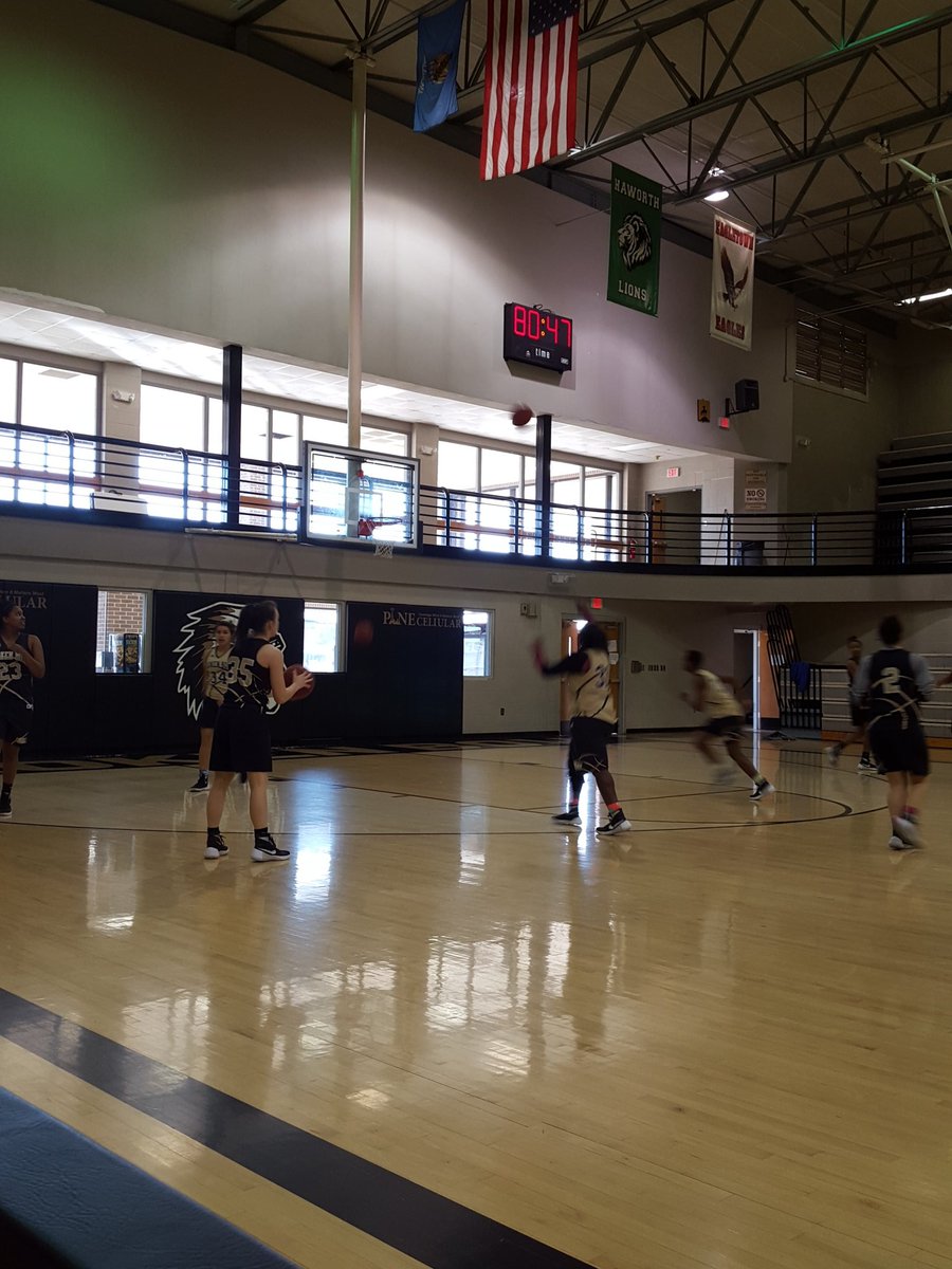 Lemon_Slabaugh's tweet image. Starting last practice before Regionals
#StepTwo #WeRNotScared