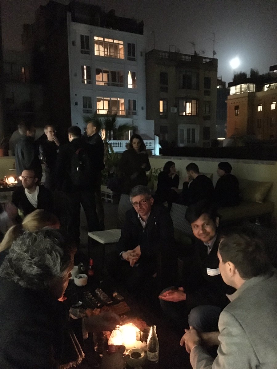 ProductTankMWC's tweet photo. Moon rising during #ProductTank #MWC16 #Barcelona this week https://t.co/3pHtqbWmhg