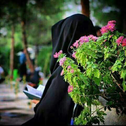 _hj__j's tweet photo. شمسُ الأصيل تمدُّ كفّ مودّعٍ 
           وغداً بأنفاسِ اللقاء ستشرقُ
تتفرّقُ الأجسادُ يومَ وداعنا * https://t.co/jJBFhxYCsh