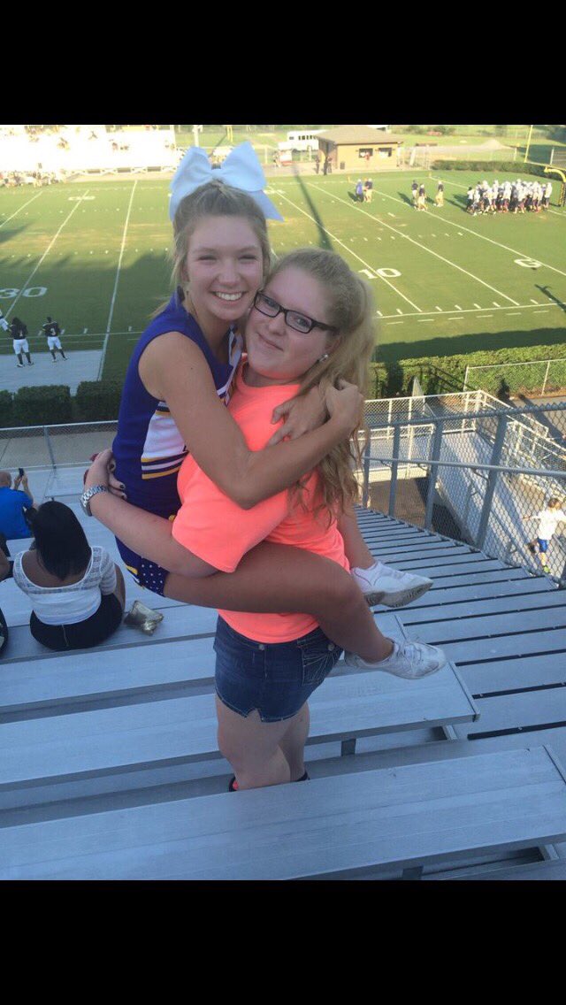 AbigailJordan47's tweet image. #seniorvideo