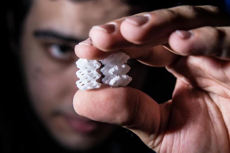 3DPrint_com's tweet photo. .@RiceUniversity Researchers Using #OpenSLS #3DPrinter in Bone Tissue Engineering
https://t.co/OvdBrlgSat https://t.co/yfsmAG4Hkn