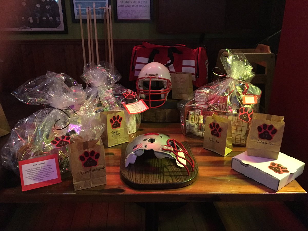 trimpey_joey's tweet photo. Bobcat Advocates strike again!  Awesome raffle prizes available at Stones Throw.  Stop by from 4-11 #bobcatproud https://t.co/sfF8vT2TU1