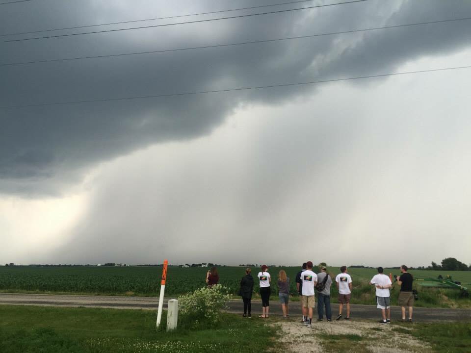KathrynProciv's tweet photo. .@twhitephoto @HOKIEwxWATCH You mean like this? #shelfies #HSC2015 #HSC2016 https://t.co/7EhXrZDGuL