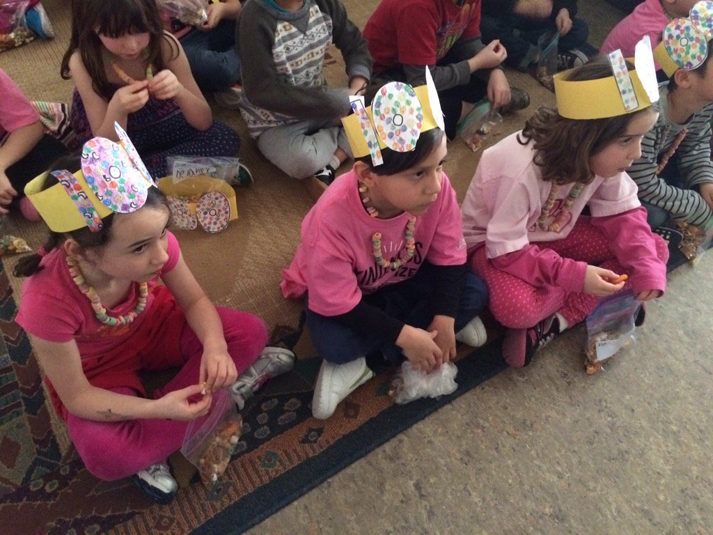 DrARLord's tweet photo. Celebrating both Pink Shirt Day &amp; "100th Day so School" in a K/1 class https://t.co/Assz1pVA0G