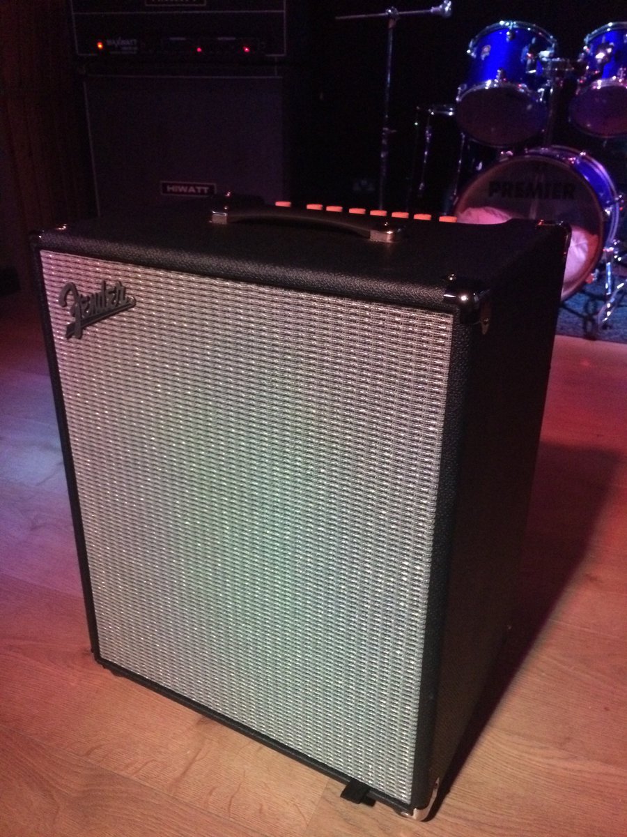 RnR_Studios's tweet photo. Lots of new gear at the studio including this awesome Fender Rumble 500. This thing is LOUD! #fenderamps #rnrstudios https://t.co/cC5nkPi5jj