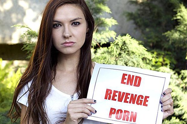 GurlDotCom's tweet photo. What it’s really like to be the victim of revenge porn by #ChrissyChambers: https://t.co/mgtL2dOmnQ https://t.co/r3JU6AdeWR