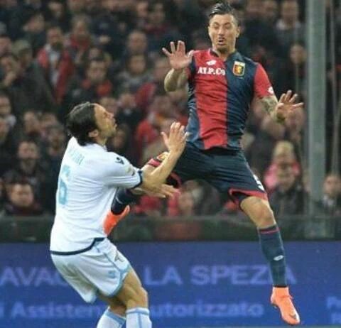 Adelina728's tweet photo. @ArmandoIzzo1 =GrifoneRed&amp;Blue  
Dai sempre il massimo
Mancherai a Verona.. Ti aspettiamo Armà❤💙 https://t.co/TasOTxNKuv