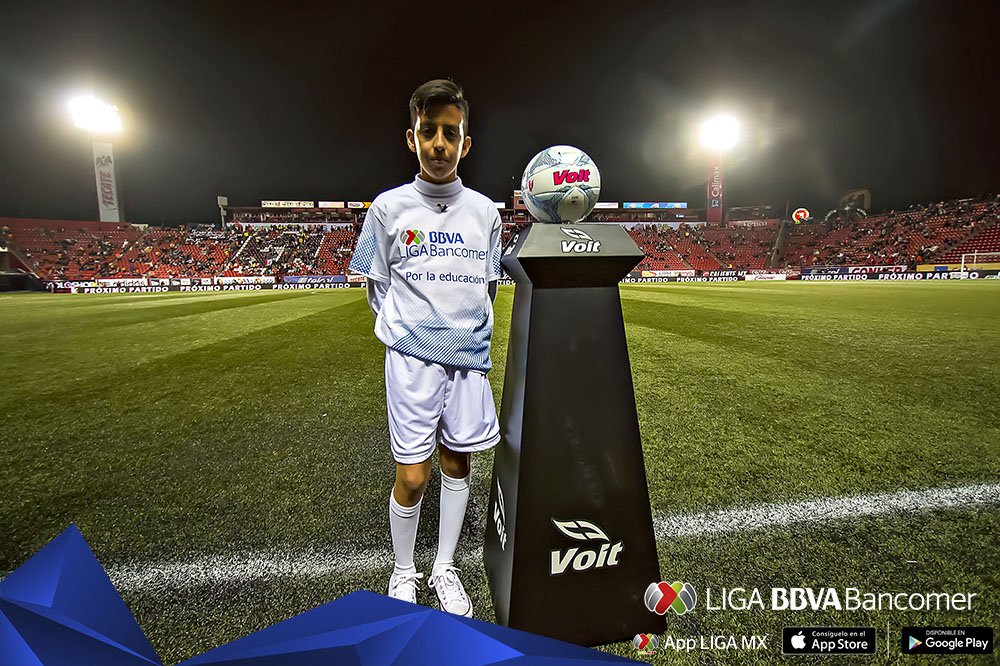 LigaBBVAMX's tweet photo. 📸 📸 📸 #J7CL2016 #PorLaEducación en el @XolosOficial vs @FuerzaMonarca
#LIGABancomerMX @FBBVABancomer @Voit https://t.co/kQ3wDdkz8q