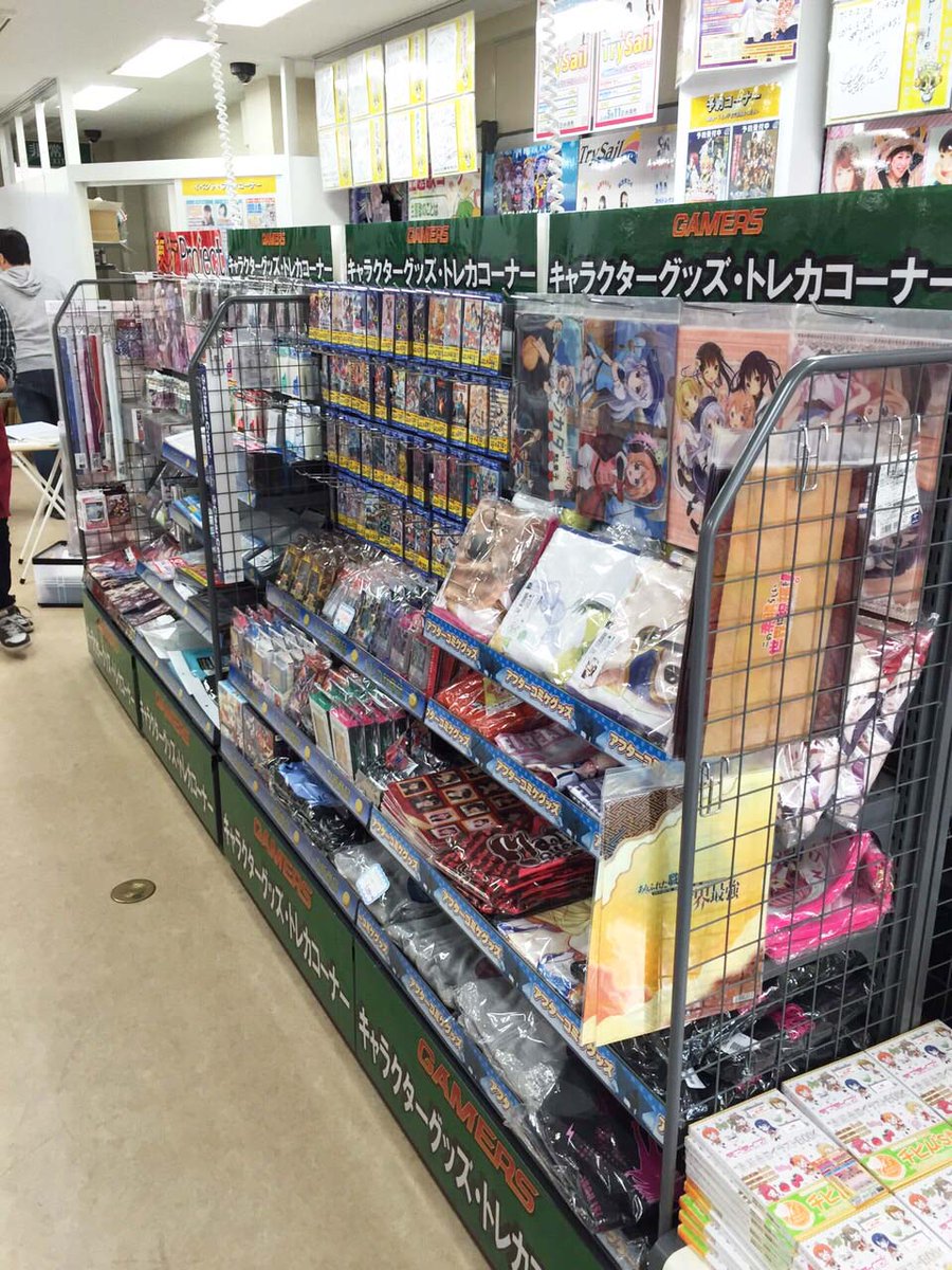売場ご紹介①】キャラクターグッズ・トレカ売場をご紹介！ 様々な商品