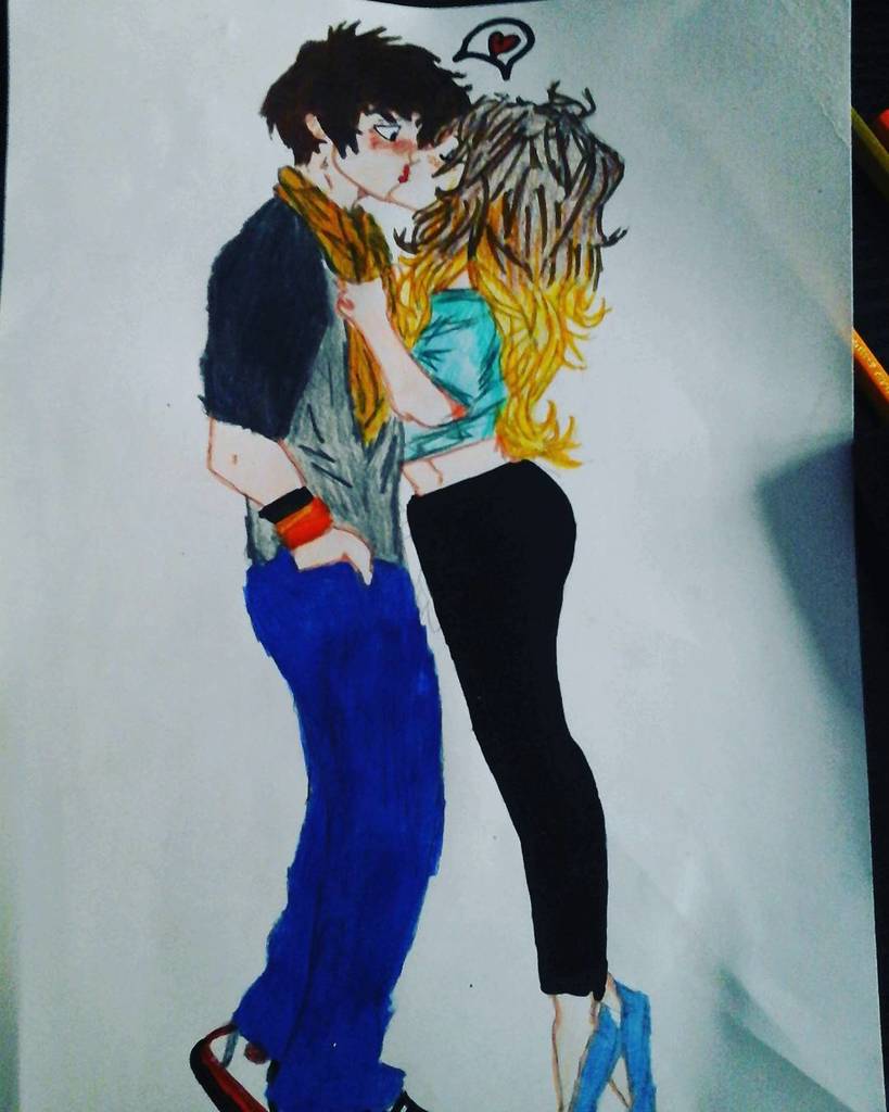 CarlosJJuaarez's tweet photo. Ajajja al fin termineppp 😝😝
#dibujo #besos #alfintermine #lindo #colors #papelylapiz #pasion #disfrutar #loadoro #a… https://t.co/MbW5DEkdWD