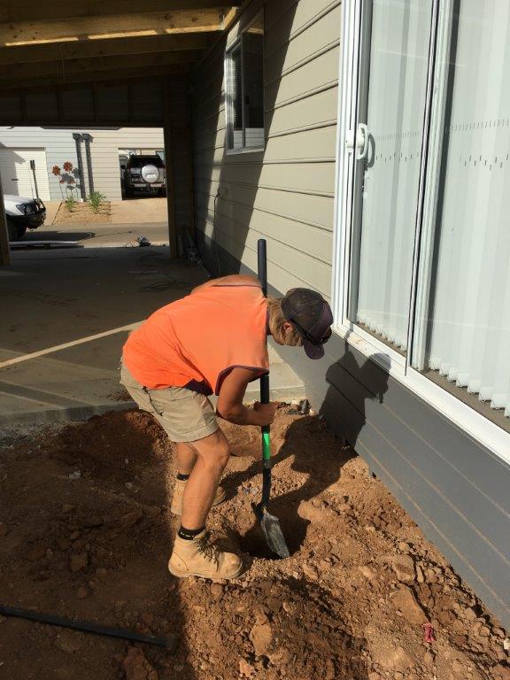 ToddDevineHomes's tweet photo. "Dale dug a hole." | Broden, working hard on the shovel in Shepparton this morning! #TheCastle #apprenticebanter https://t.co/Losc7Lws0l