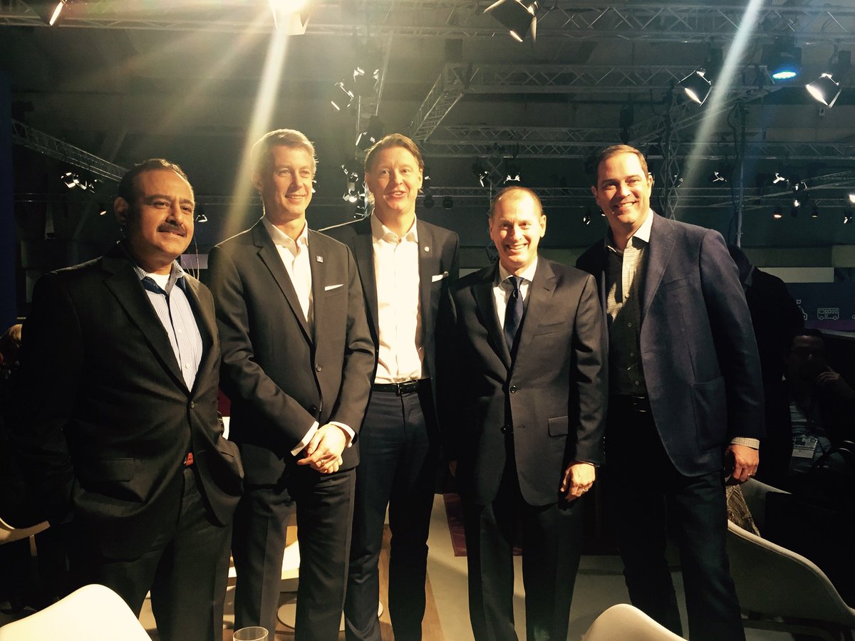 GaryShapiro's tweet photo. Having a great time at #MWC16! Ready to hear from more #NinjaInnovators https://t.co/zI1WBTIwiv