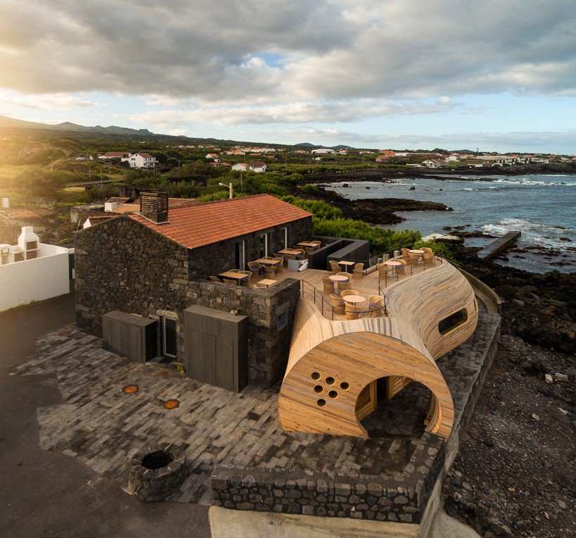 TourAzores's tweet photo. #CellaBar winner of the 2016 ArchDaily Building of the Year Award #PicoIsland #Azores https://t.co/prokXDfZmC https://t.co/pWPADKSf4B