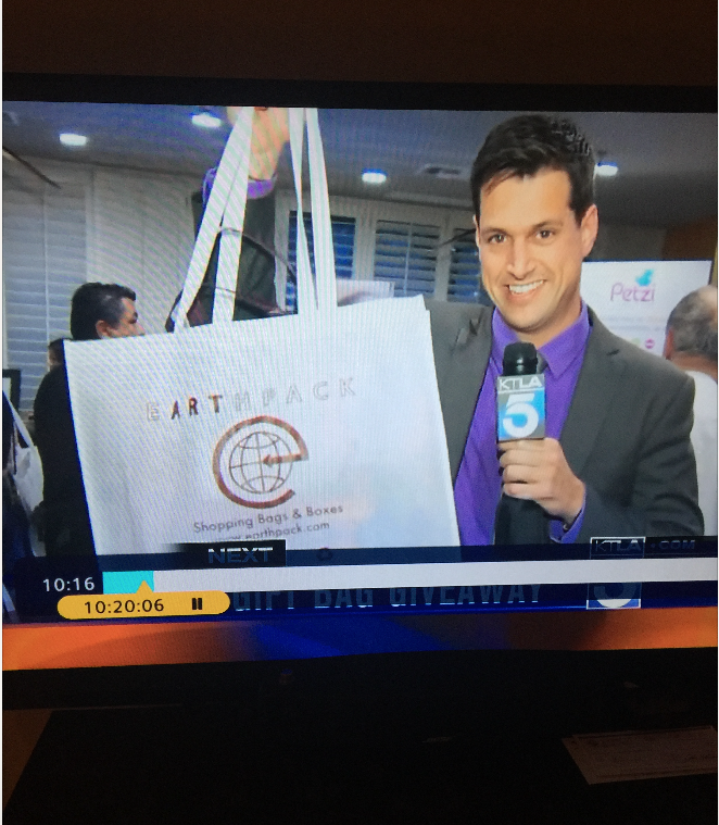 EARTHPACK's tweet image. Earthpack bag on KTLA 5 News at 10. Feb. 23 Doug Kolk reporting on Oscar's Secret Room event.