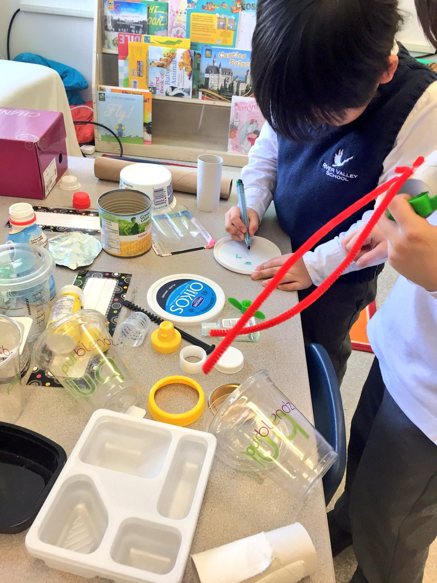 ClimbandGrow's tweet photo. @Energy_Lit @ccbadge #collaboration with our grade 1 #friends @rvssocial for our #recycling &amp; living green project https://t.co/rtCoEr63Lf