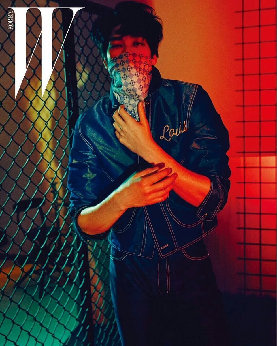 KimYoungKwangID's tweet photo. [PIC] 160225 Kim Young Kwang #김영광 for "W Korea" 2016.03 Issue #1 https://t.co/qqFi1M7JTv
