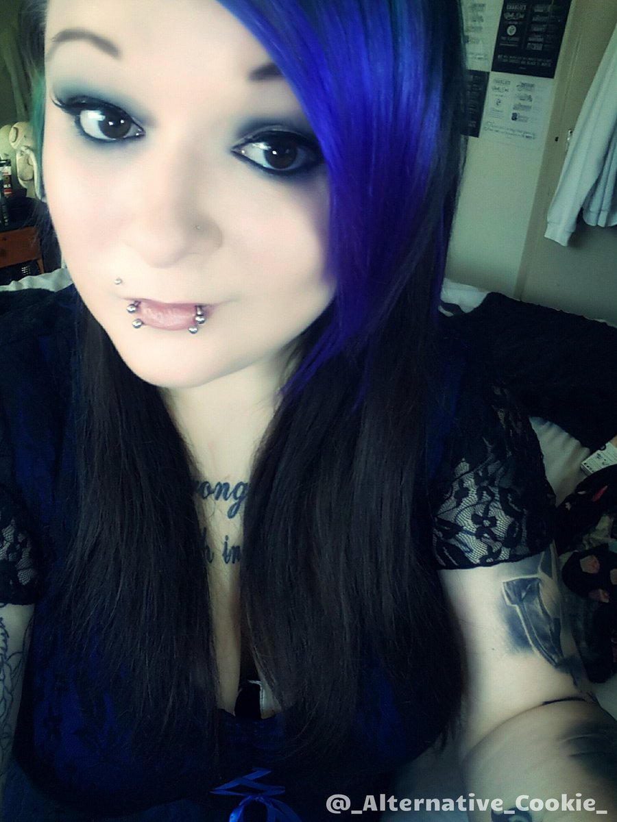 ClareStephanie's tweet photo. Had an amazing birthday ♥ can't believe I'm 26! https://t.co/5jq8S5IfB9