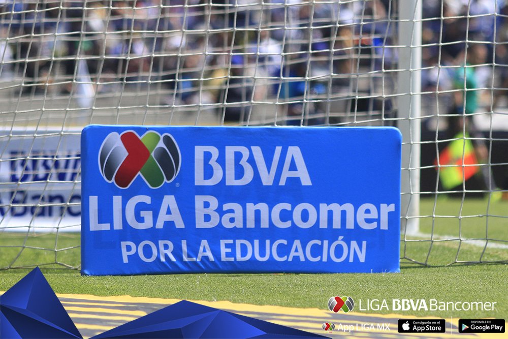 LigaBBVAMX's tweet photo. 📸 📸 📸 #J7CL2016 #PorLaEducación en el @PumasMX vs @ClubSantos
#LIGABancomerMX @FBBVABancomer @Voit https://t.co/Xok6wW1M9y