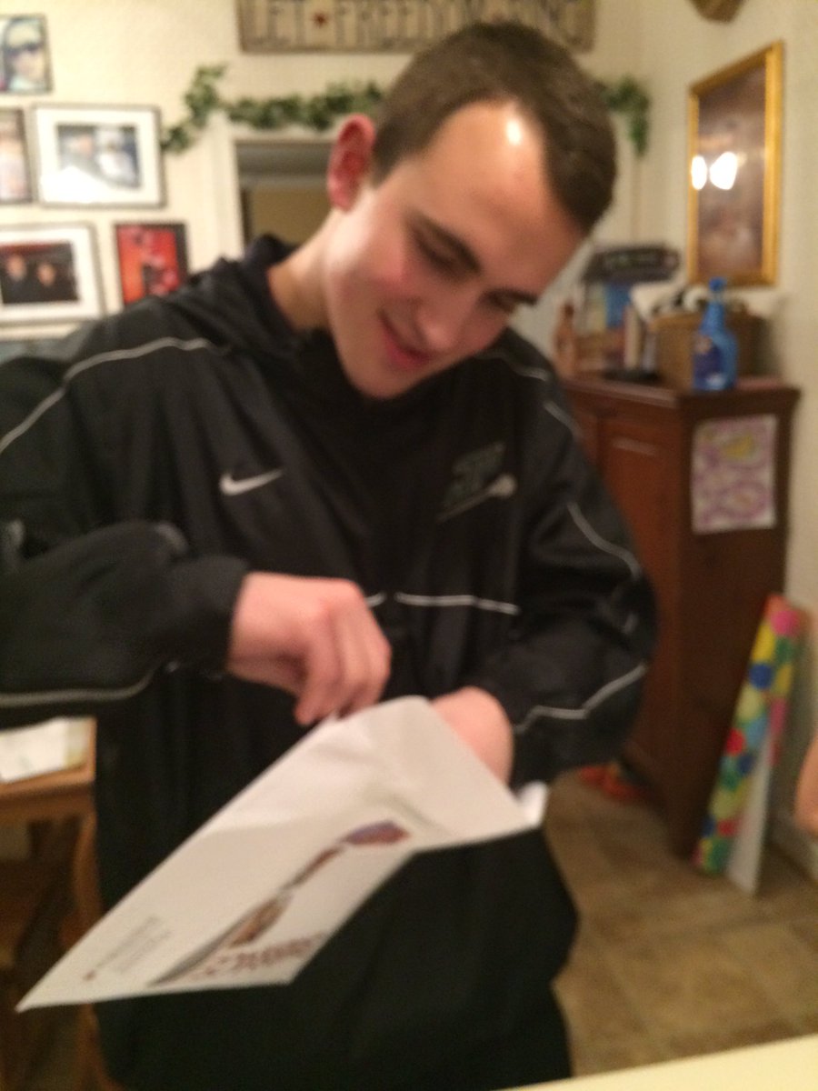 victoriaxx_lc's tweet photo. so proud of my brother getting accepted to Virginia Tech👏🏻 #JackCunningham https://t.co/vd45UwT5Fo