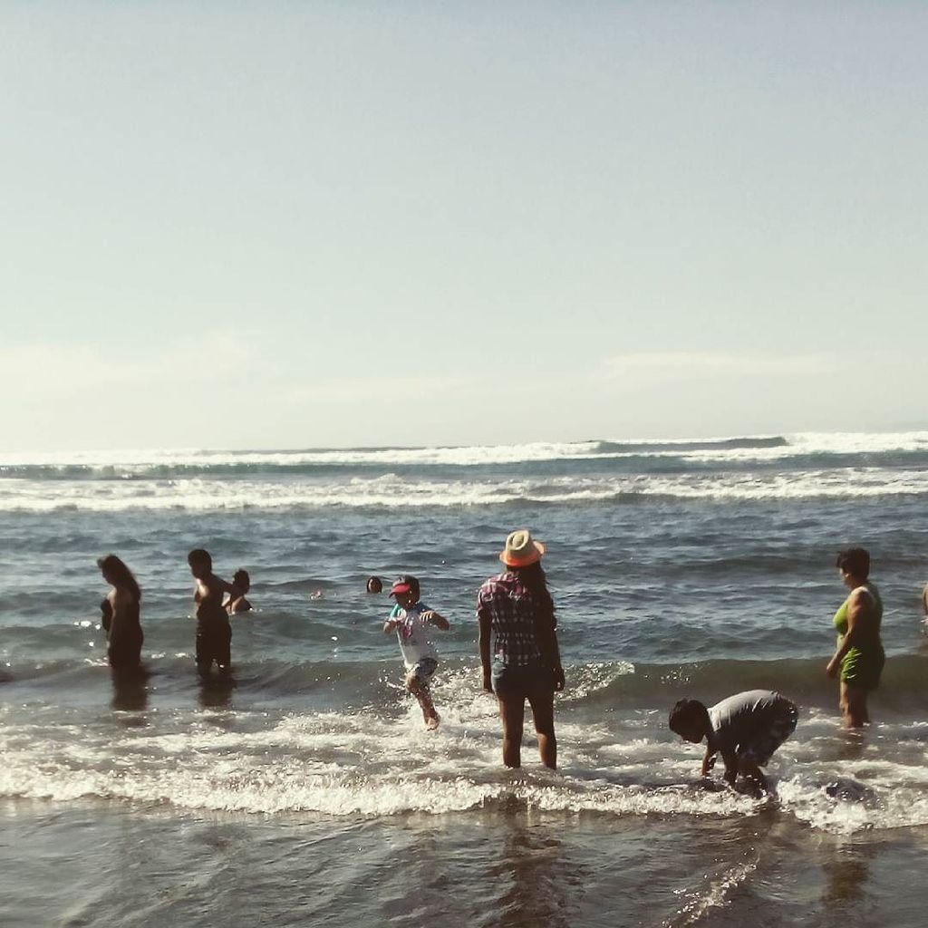 Montserrat_Avil's tweet photo. En pichilemu #bestfriend #instamaipu #instachile #world #instaf4f #lavidasigue #amigas #love #smile #broken #heart … https://t.co/lOWxKDlraD
