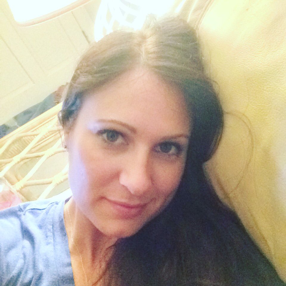 ashleyafmma's tweet photo. Sweet Dreams my friends. #beauty #beautiful #strength https://t.co/QwCZvq9oeL