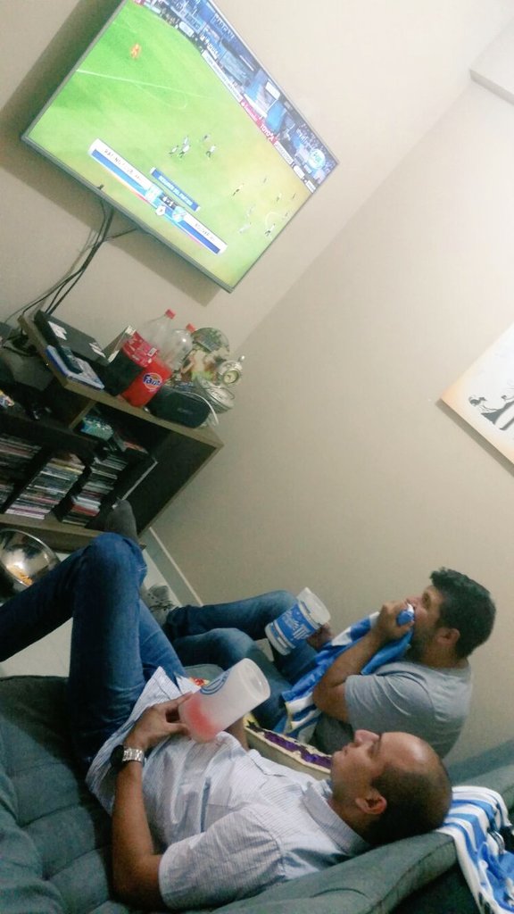lokibamby's tweet photo. A la distancia #RacingSeCopa https://t.co/THiAekmKYR