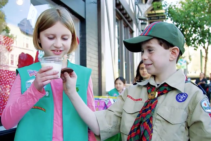 adage's tweet photo. The @BoyScouts ambush the @GirlScouts in brilliant stunt from @GotMilk https://t.co/z9XySJAado https://t.co/Fa3s1J8AOD