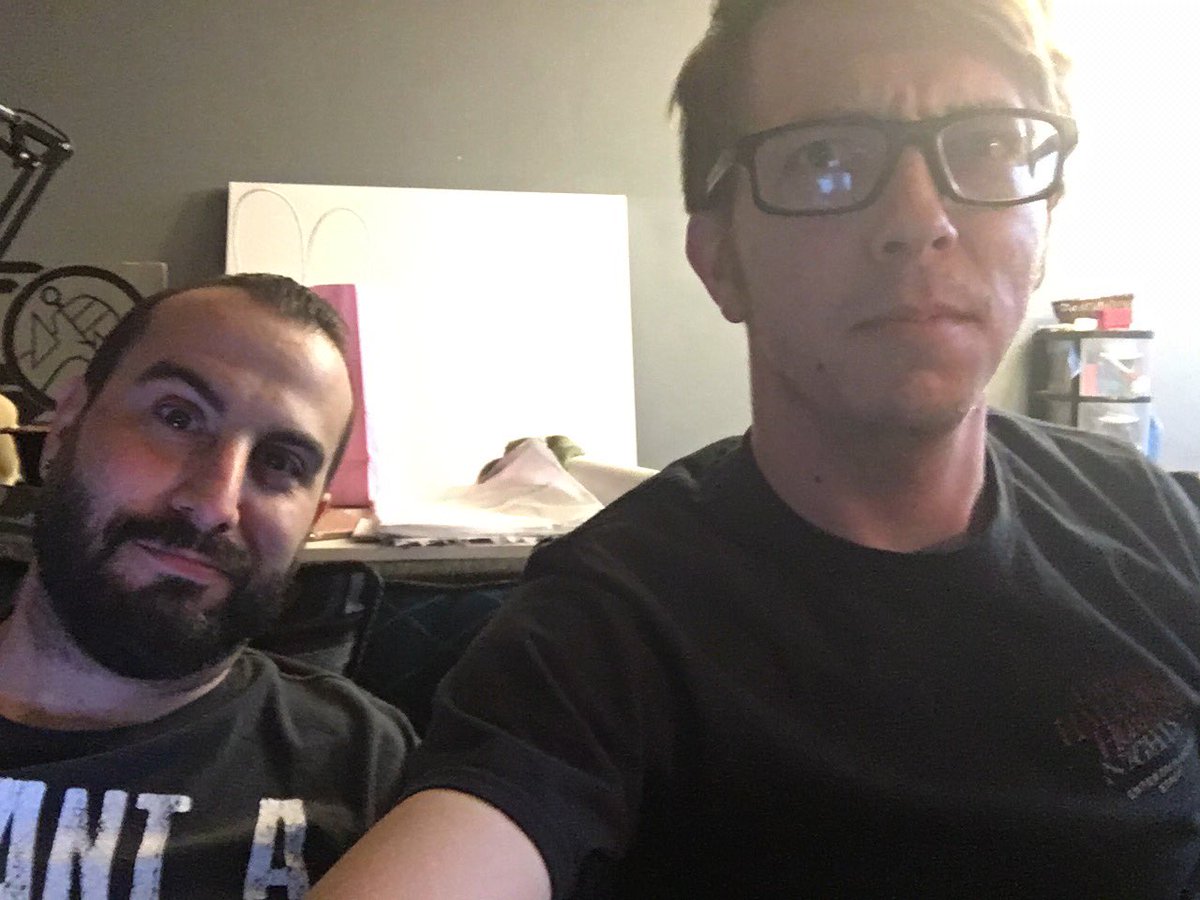 Tonight's special guest appearance on my #FaceOff Twitter feed <a href="/EGarciaFX/">Eric Garcia</a>!! 5 minutes!! <a href="/FaceOffSyfy/">Face Off</a>