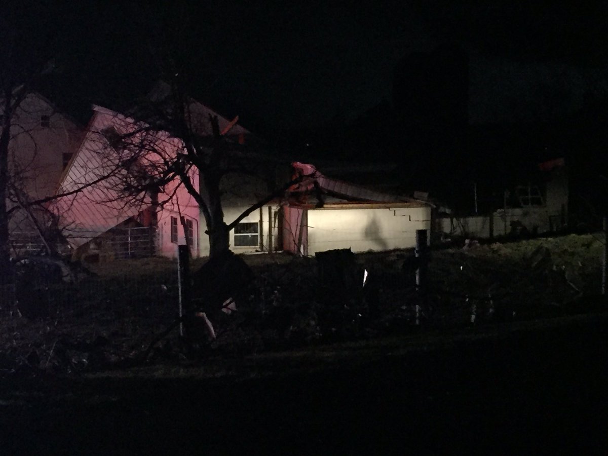 PhotogAaron's tweet photo. A witness said there was a possible tornado in White Horse, Lancaster County @CBS21NEWS https://t.co/NDokqmKN9I