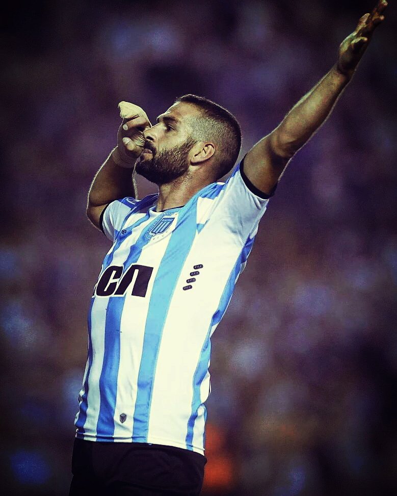 Comu_Racing's tweet photo. No estamos locos que sabemos lo que queremos vive la vida igual que si fuera un sueño... https://t.co/agr2otkhob