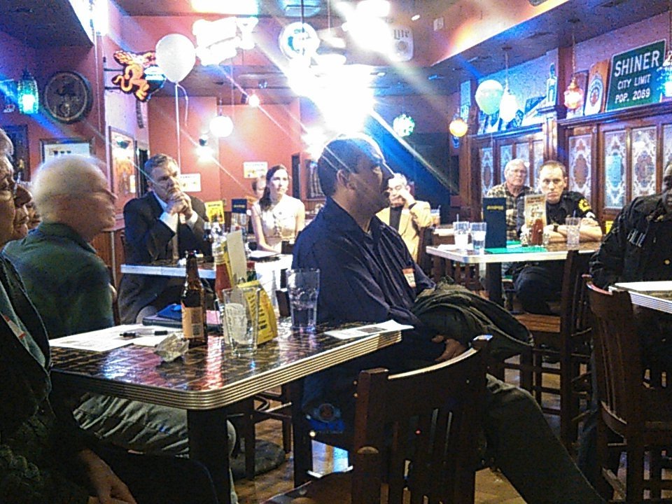 DPDCentralNPO's tweet photo. At the LGNA meeting addressing the issues for the neighborhood and informing the citizens. #LGNA #Buzzbrews  rm https://t.co/eNKdx9DgPp