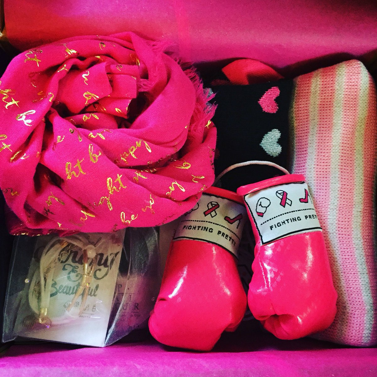 Fighting_Pretty's tweet image. @CharmingCharlie We 💕 the be bright be you be happy scarf! Can u donate 4 #prettypackages 4 women battling cancer?