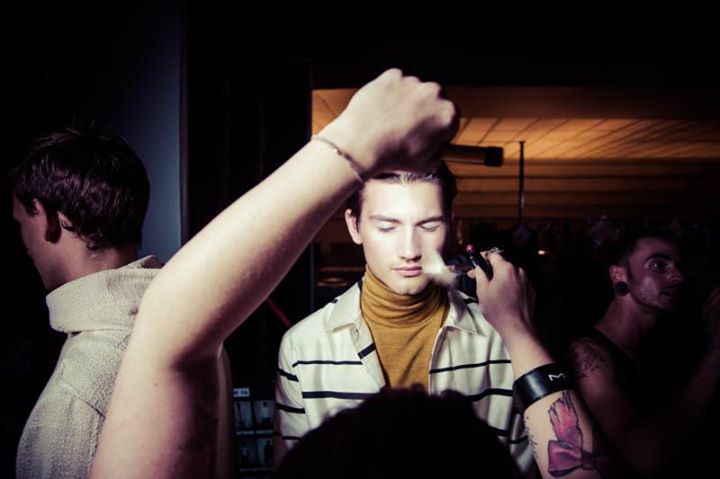 CraigPort's tweet image. #TBT Backstage with Zac #PORTSQUAD xcp

Pic by Neil Roberts for Between 10 and 5 ift.tt/1IXXi7O