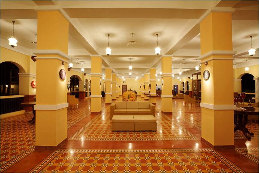 IndiaCIS's tweet photo. A warm welcome and a tastefully decorated lobby awaits you and your family @IndiaCIS , Goa Candolim !!! https://t.co/bn3yD5QXKr