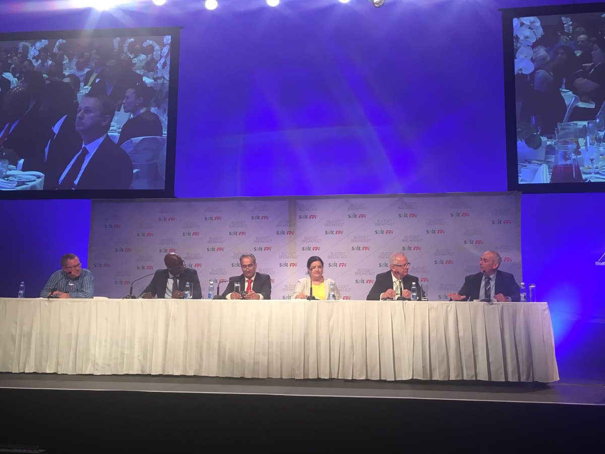 On a scale of 1 - 10, panellists rate #budget2016 between 5 &amp; 8 <a href="/IrajAbedian/">Iraj Abedian</a> <a href="/Dawie_Roodt/">Dawie Roodt</a> #Budgetbreakfast2016