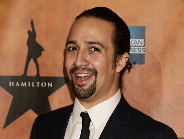 comingsoonnet's tweet photo. Hamilton’s @Lin_Manuel Miranda in talks to join Emily Blunt in the #MaryPoppins sequel https://t.co/CbDh6UyQuW https://t.co/QmFXZmccTP